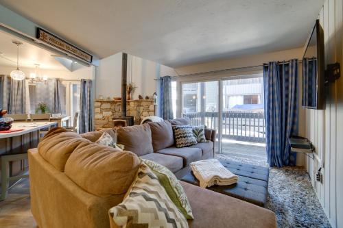 Resort Condo w/Hot Tub & Pool, Near Ski Lift