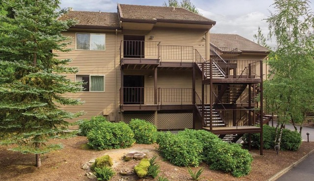 Resort Villas Adjacent to Beautiful Mt Hood National Forest