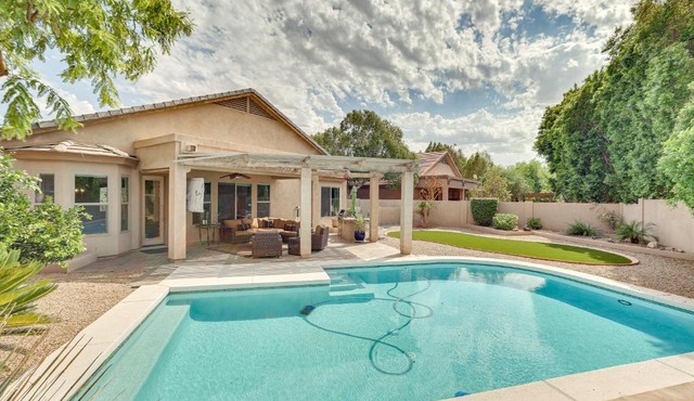 Retreat w/Outdoor Oasis! Day Trip to Dtwn Phoenix