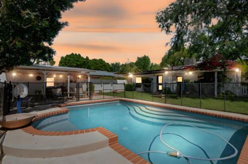 Retreat with Pool - Prime Phoenix Location