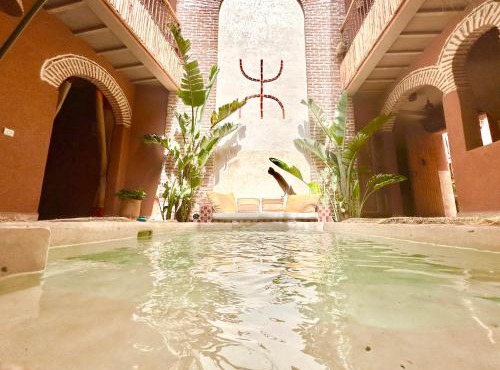 Riad Amara Private pool breakfast