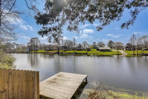 Riverfront Ventress Home w/Patio & Shared Pier