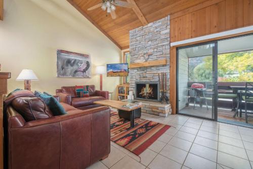 RMR: Cinquefoil 1613 Condo in The AspensWilsonWY