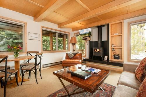 RMR: La Choumine 6 Condo in Teton Village Steps from the Mountain