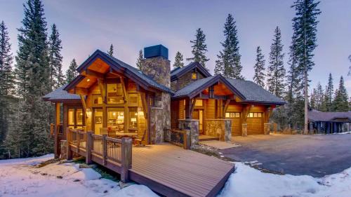 Rocky Mountain Lodge