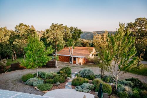 Romantic Yosemite Retreat - Private Zen Hot Tub