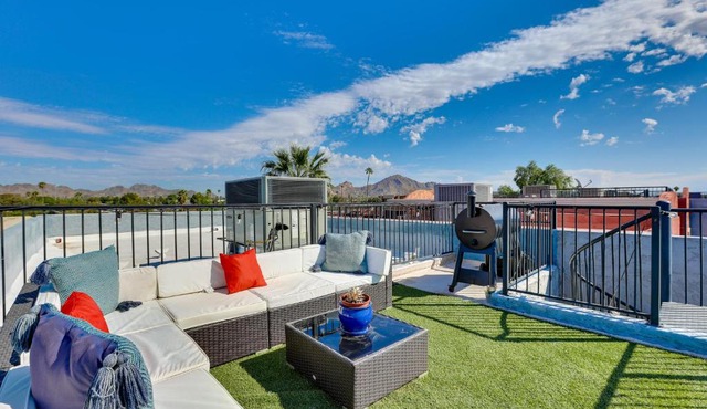 Rooftop Skyline Views! Family-Friendly Phoenix Gem