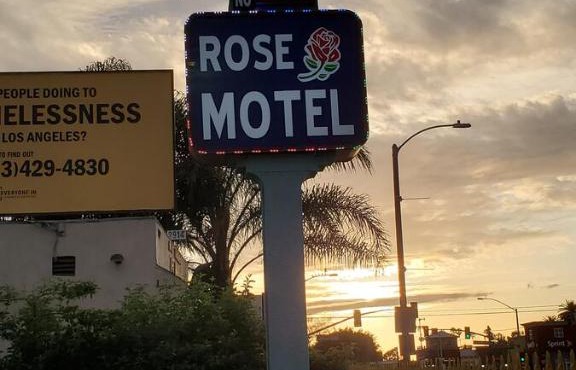 Rose motel