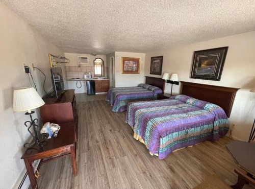 Round-Up Motel