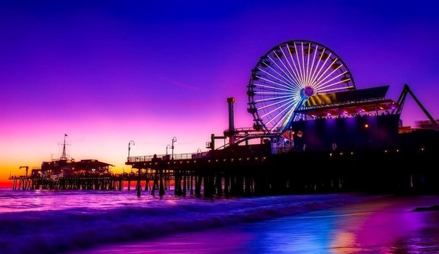Santa Monica Bright Studio with stunning view