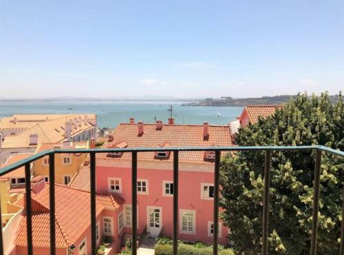 Santos - Upper Loft with River View