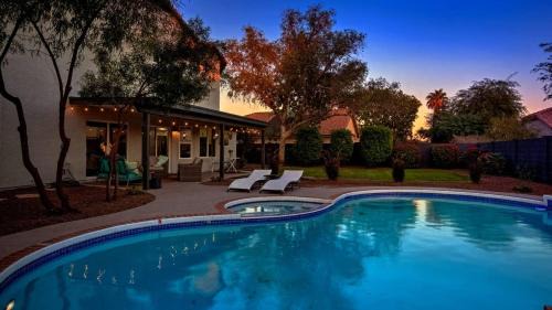 Scottsdale Kierland 4 Bdrm wResort Like Backyard