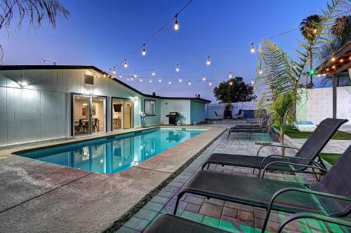 Scottsdalestays 6BDRM-4BA-14 BED-Pool-Spa-Theater.