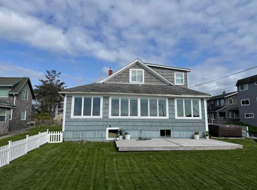 Seaside Beach Front House on the Promenade