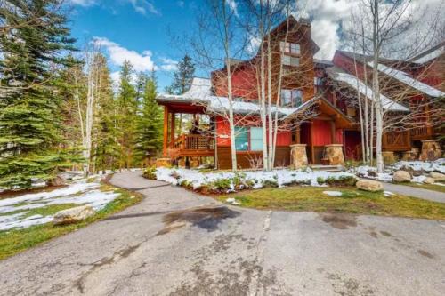 Seasons 3 Bedroom Townhome At Lakeside Village