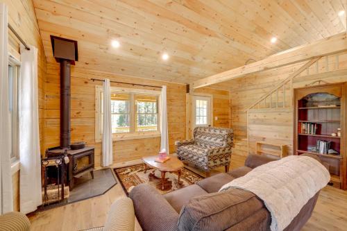 Secluded Mtn-View Cabin 16 Mi to Swan Lake!