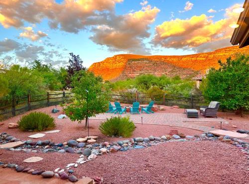 Sedona StarGazing Retreat Glowing Red Rock views