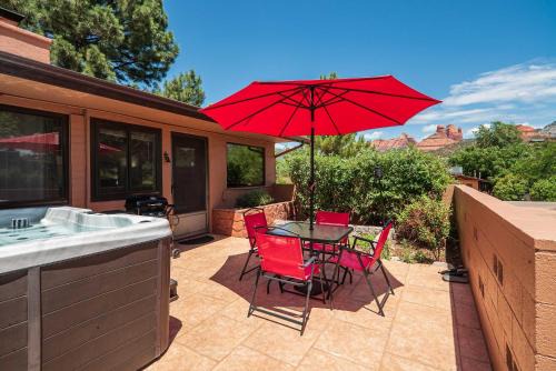 Sedona Views with Private Hot Tub for the Entire Family