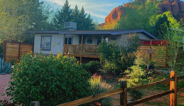 Serene 2 Bedroom! Walk to Trails! Red Rock Mountain Views!