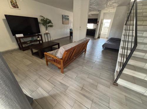 Shoreline Condo 5 Desert Oasis Free Wifi, Cool AC