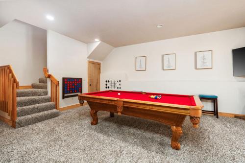 Sierra Pines- Family friendly Game Room & Fire Pit