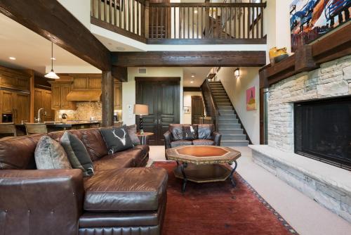 Silver Star #15 - 4 Bed Cottage Spa