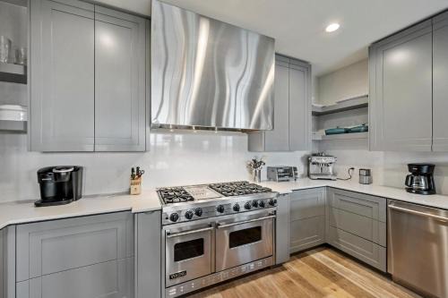 Silver Star #41DX - 4 Bed Cottage Spa