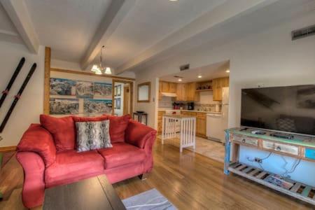 Ski Breck Condo Clubhouse and Free Breck Shuttle