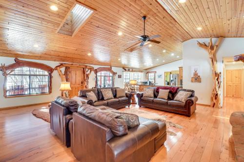 Ski, Hike & Relax Fireside! Pinetop Family Retreat
