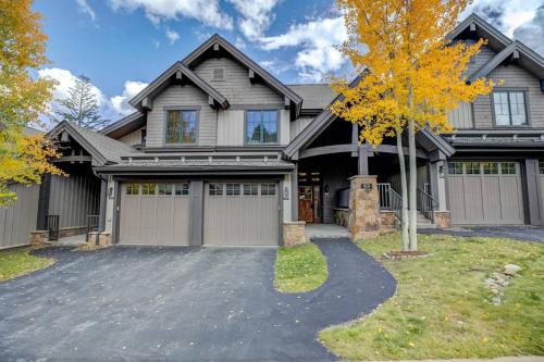 Ski-In 2 Bedroom Townhome At Mountain Thunder