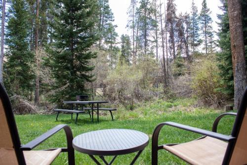 Ski-In 3 Blocks To Town Hot Tub Private Deck