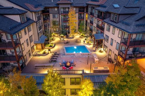 Ski In Out Condo 3406 I Huge Hot Tub I Views I Activity Program