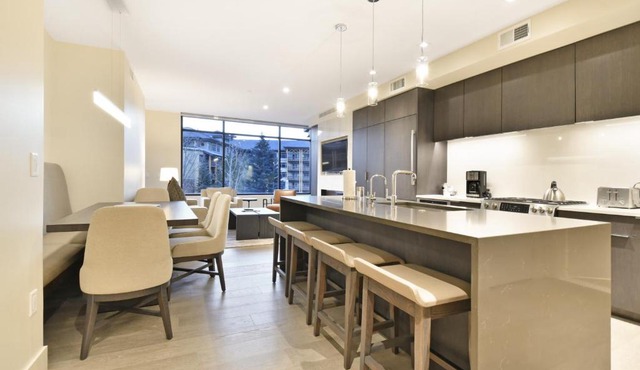 Ski In Out Modern 2BR Residence in Canyons Village