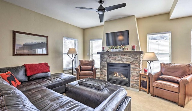 Ski-In/Ski-Out Granby Base Camp Escape w/Balcony