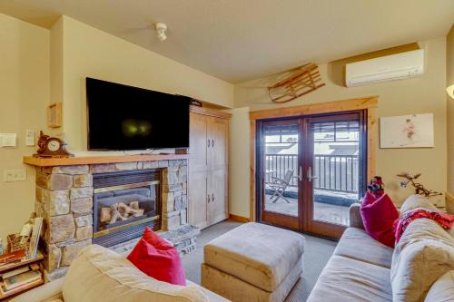 Ski-In/Ski-Out Whitefish Escape w/Balcony!