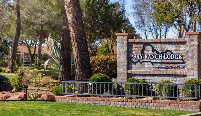 Sky Ranch Lodge
