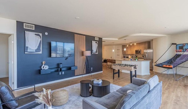 Sky Terrace DT HighRise, Gym, Pool, Parking, W-D,Golf