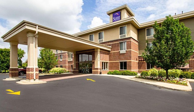 Sleep Inn & Suites Madison - Monona