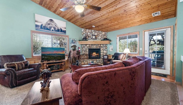Sleepy Bear Lodge