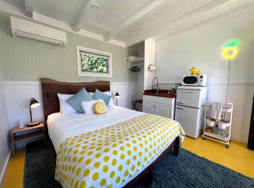 Snap-Worthy Stay Steps From Downtown 1BR 1BA