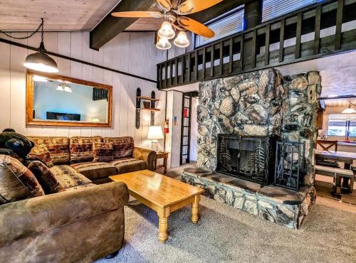Snow Summit Townhouse with Spa Unit 85