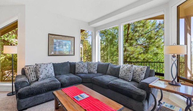 Snowcap Escape at Mount Bachelor Village Resort with Pool and Hot Tub