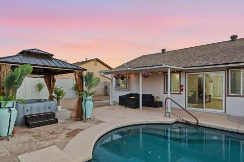 Sonoran Sun Retreat on Dahlia - Pool & Hot Tub!
