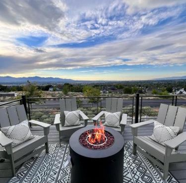 Spa Sauna Escape Sweeping Valley Views 6BR