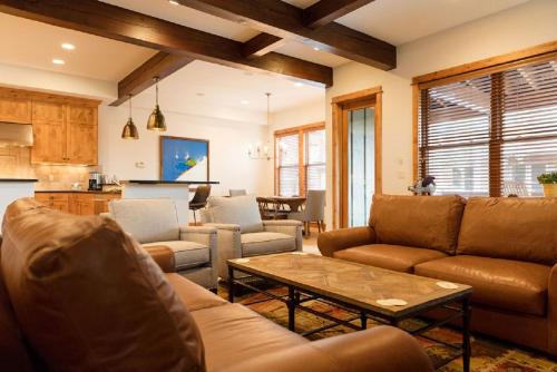 Spacious 4BR home in Steamboat Springs, perfect for family getaways!