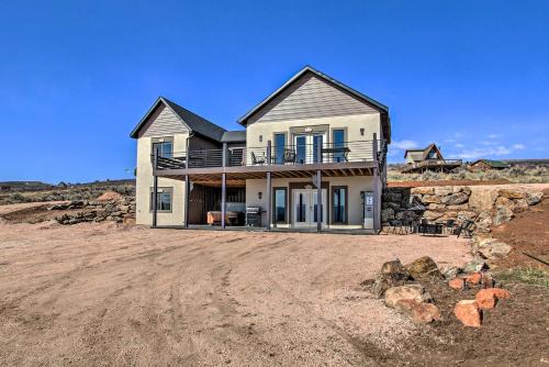 Spacious Home w/Mtn Views: 2 Mi to Bear Lake!