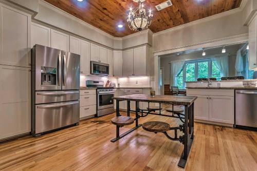 Spacious & Updated 1920's HSNP Craftsmen Home