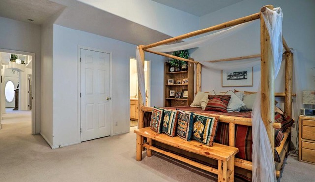 St. George Townhome w/Patio - Near Natl Parks