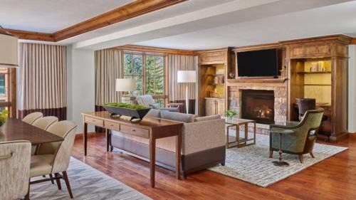 St Regis Residence Club 3 Bedroom - Heart Of Downtown Aspen!