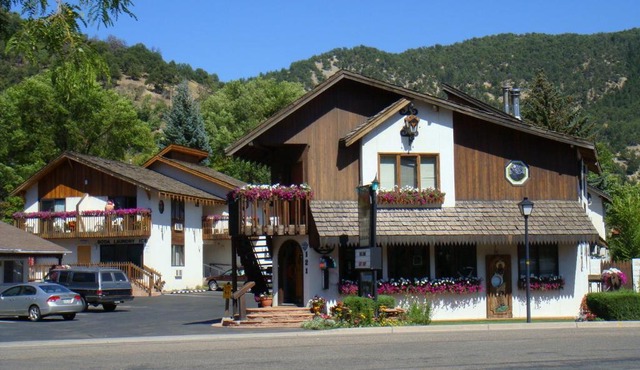 Starlight Lodge